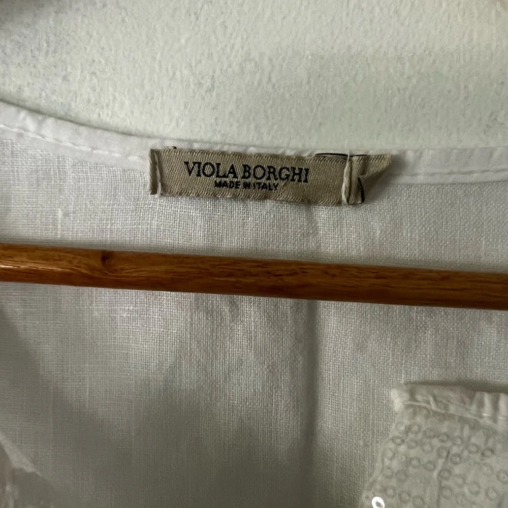 White Linen 3/4 Sleeve Boxy Blouse with Mandarin Collar - Picture 2 of 12